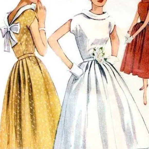 2 x $20‼️ GOLDEN CHOKER NECKLACE Embellished with Crystals - Picture 6 of 6